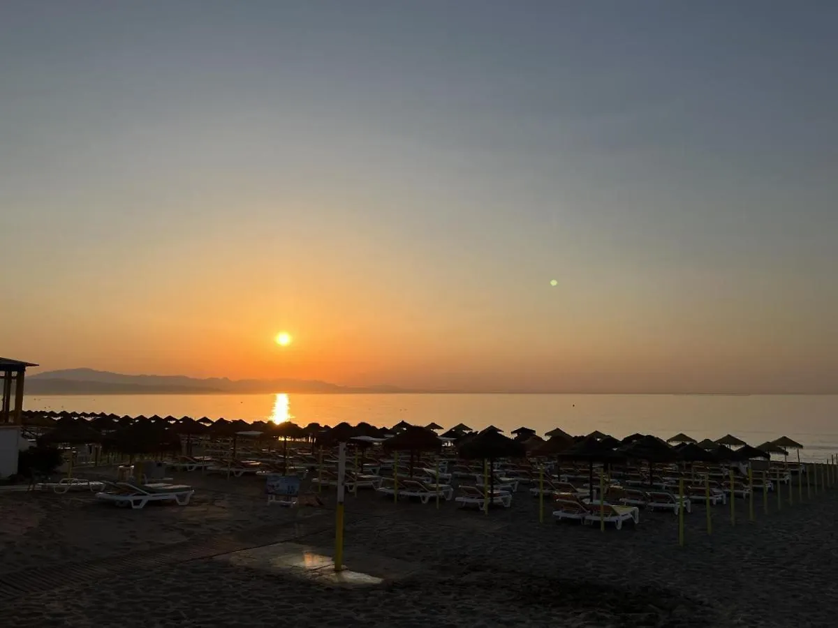 Apartamento 1ª Linea Playa Garaje Piscinas Terraza Torremolinos